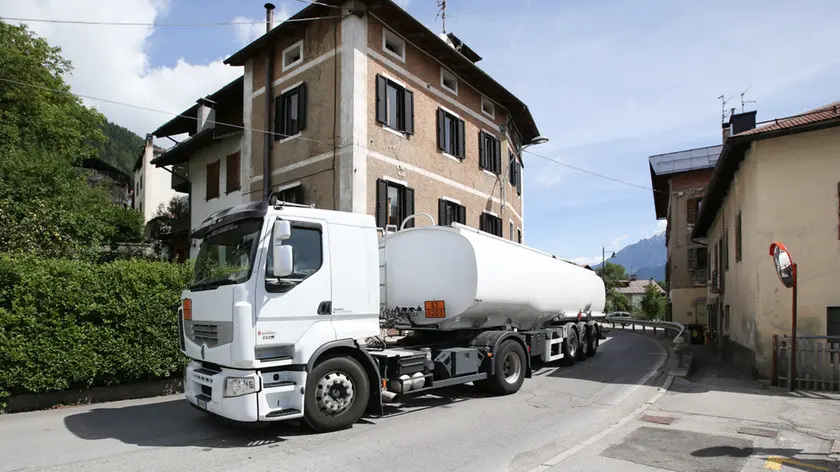CORTINA - viabilità e traffico 2016: Anche i camion nel traffico lungo l'Alemagna