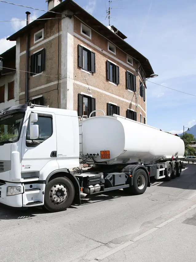 CORTINA - viabilità e traffico 2016: Anche i camion nel traffico lungo l'Alemagna