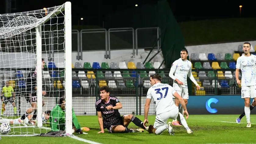 Il gol di Louis Agosti (Foto Beppe De Zanet)
