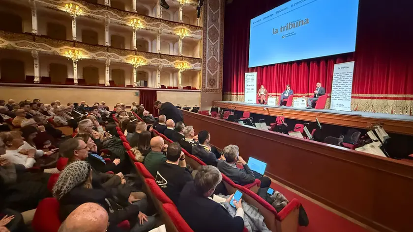 Il faccia a faccia tra i cittadini e il neo presidente del Veneto Alberto Stefani (fotofilm)