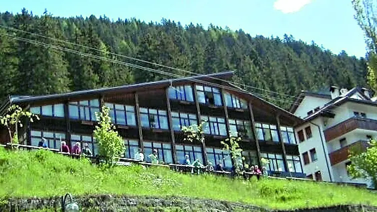 Una veduta di Villa San Giuseppe a Livinallongo Col di Lana