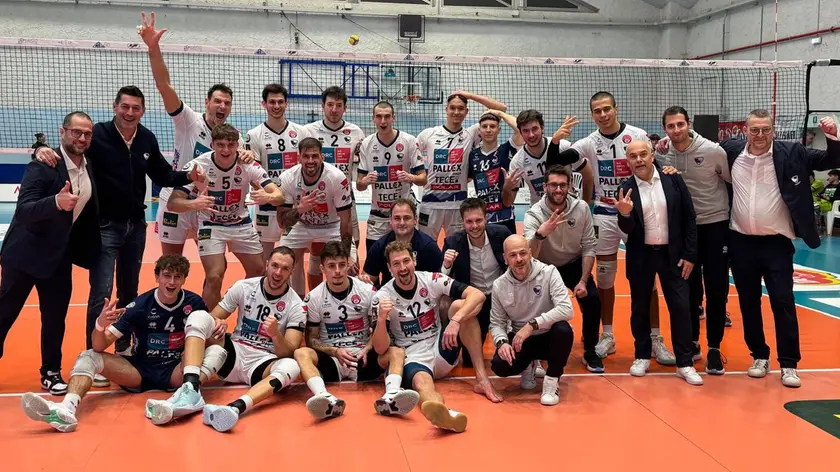 Il Belluno Volley in festa dopo la vittoria