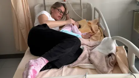 La foto postata da Federica Pellegrini in ospedale con la figlia Matilde