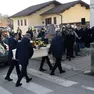 L'arrivo in chiesa del feretro di Federico Nadai