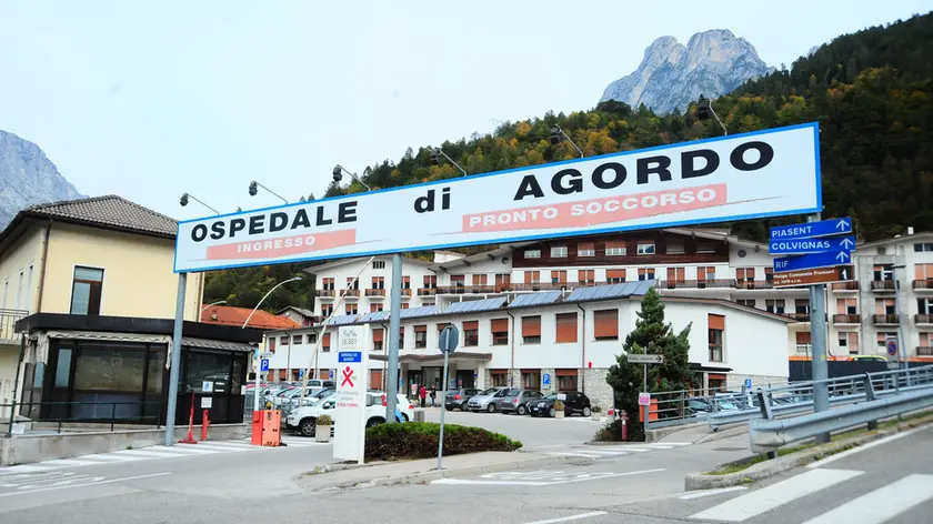 L'ospedale di Agordo dove la donna si era recata per farsi visitare
