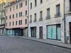 Belluno: negozi chiusi in via Loreto