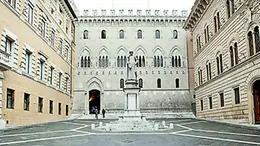 La sede del Monte dei Paschi a Siena