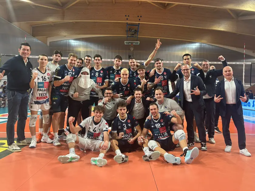 Il Belluno Volley festeggia la vittoria a Mantova
