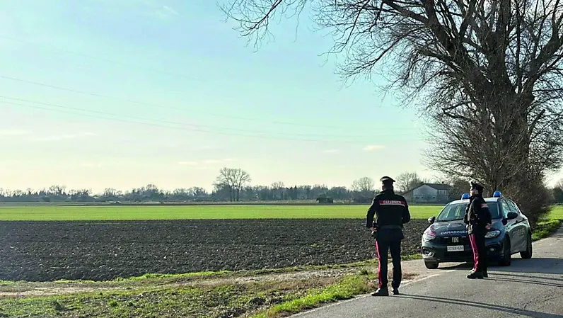 I carabinieri a Malcontenta sul luogo del ritrovamento del corpo di Sergiu Tarna