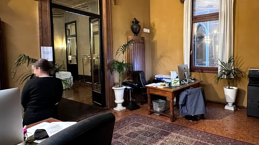 La sala etrusca del Pedrocchi, trasformata in un ufficio per i dipendenti di Federgroup