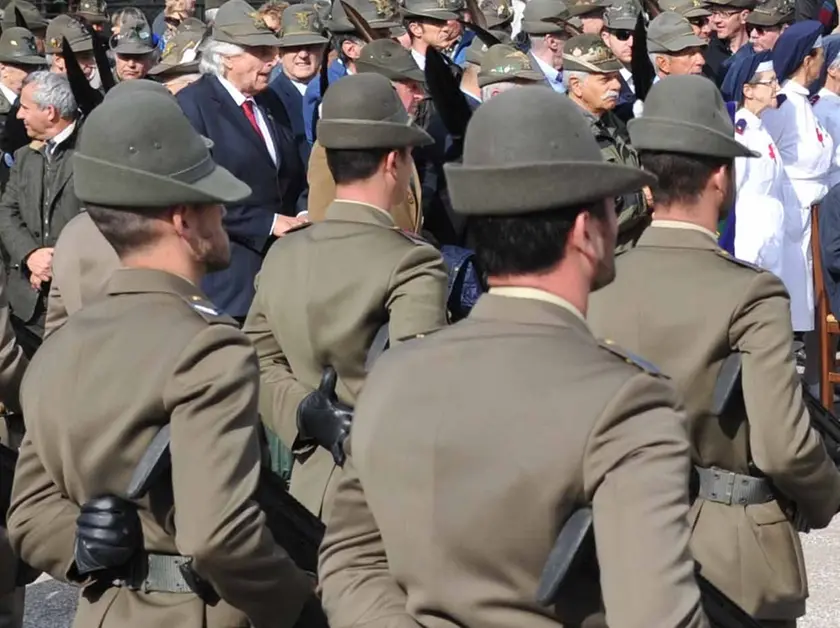 Militare a processo per maltrattamenti in famiglia