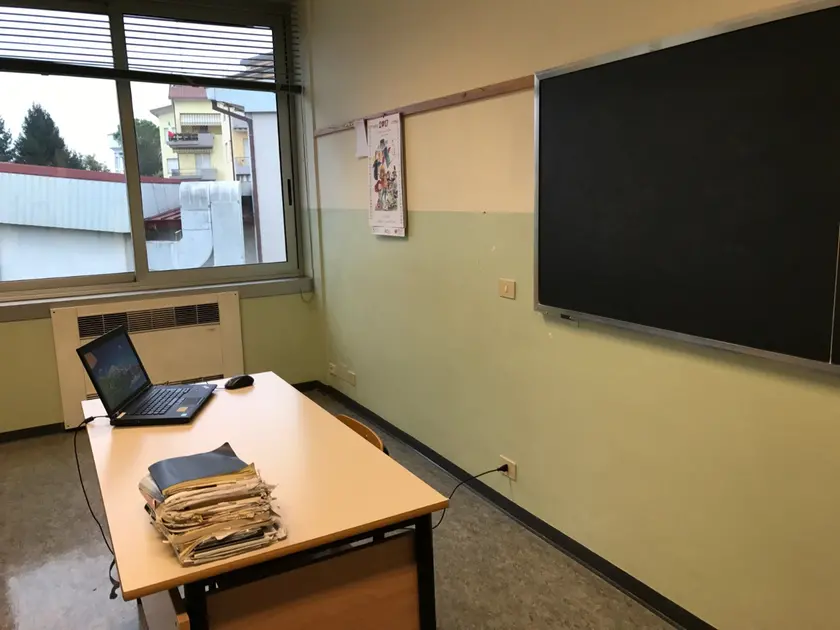 Un'aula vuota. Scuole chiuse a Cortina per le Olimpiadi