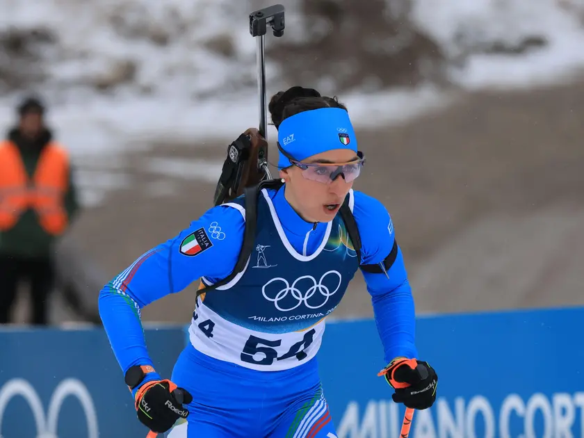 Lisa Vittozzi impegnata nel biathlon