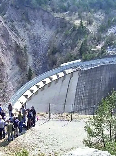 Una veduta della diga del Vajont