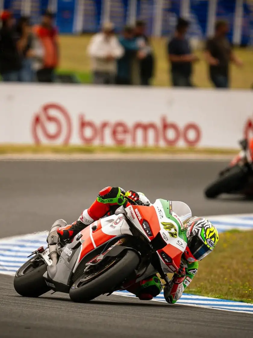 Axel Bassani in gara in Australia