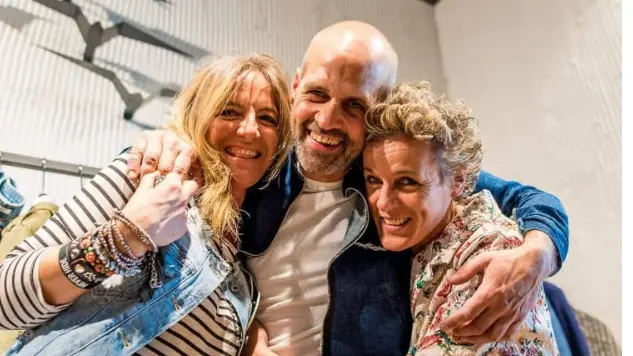 A destra Alessandra "Gnagna" Rotelli