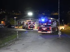 L'intervento dei vigili del fuoco nell'istituto di Longarone