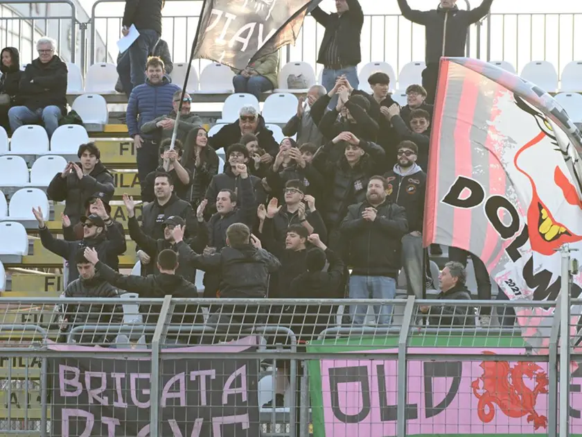 I tifosi della Dolomiti a Cittadella (Foto De Zanet)
