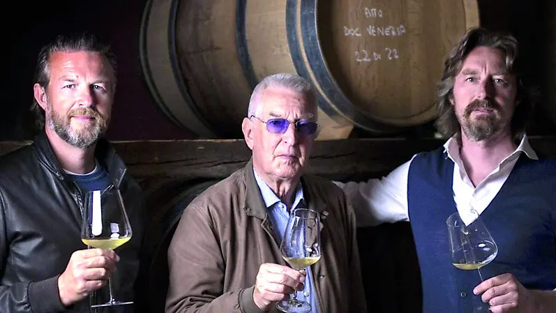 Al centro Alfredo Barollo tra i due figli: Marco, 52 anni, e Nicola, 49