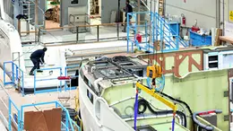 L’interno del cantiere Groupe Beneteau Italia di Monfalcone