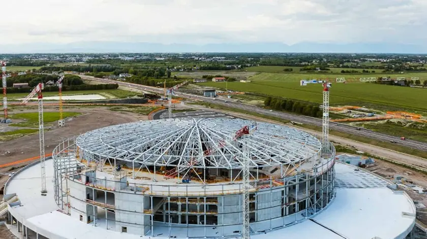 I lavori di costruzione dell'arena di Tessera