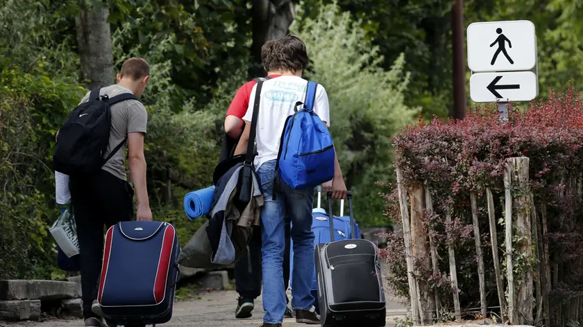 Veneto, 100mila euro per campus estivi senza smartphone: l’idea di Stefani