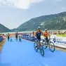 Un momento di una gara del triathlon in Alpago