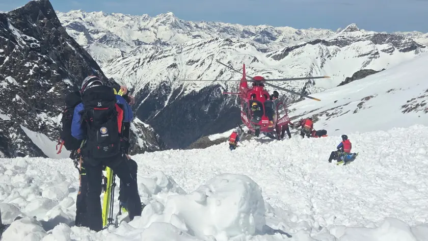 L'intervento del Soccorso alpini di Vipiteno dopo la valanga