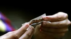 Due ragazzi sono accusati di spaccio di droga: usavano le criptovalute per farsi pagare senza essere scoperti