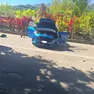 L'auto che si è schiantata contro un albero a Cusighe