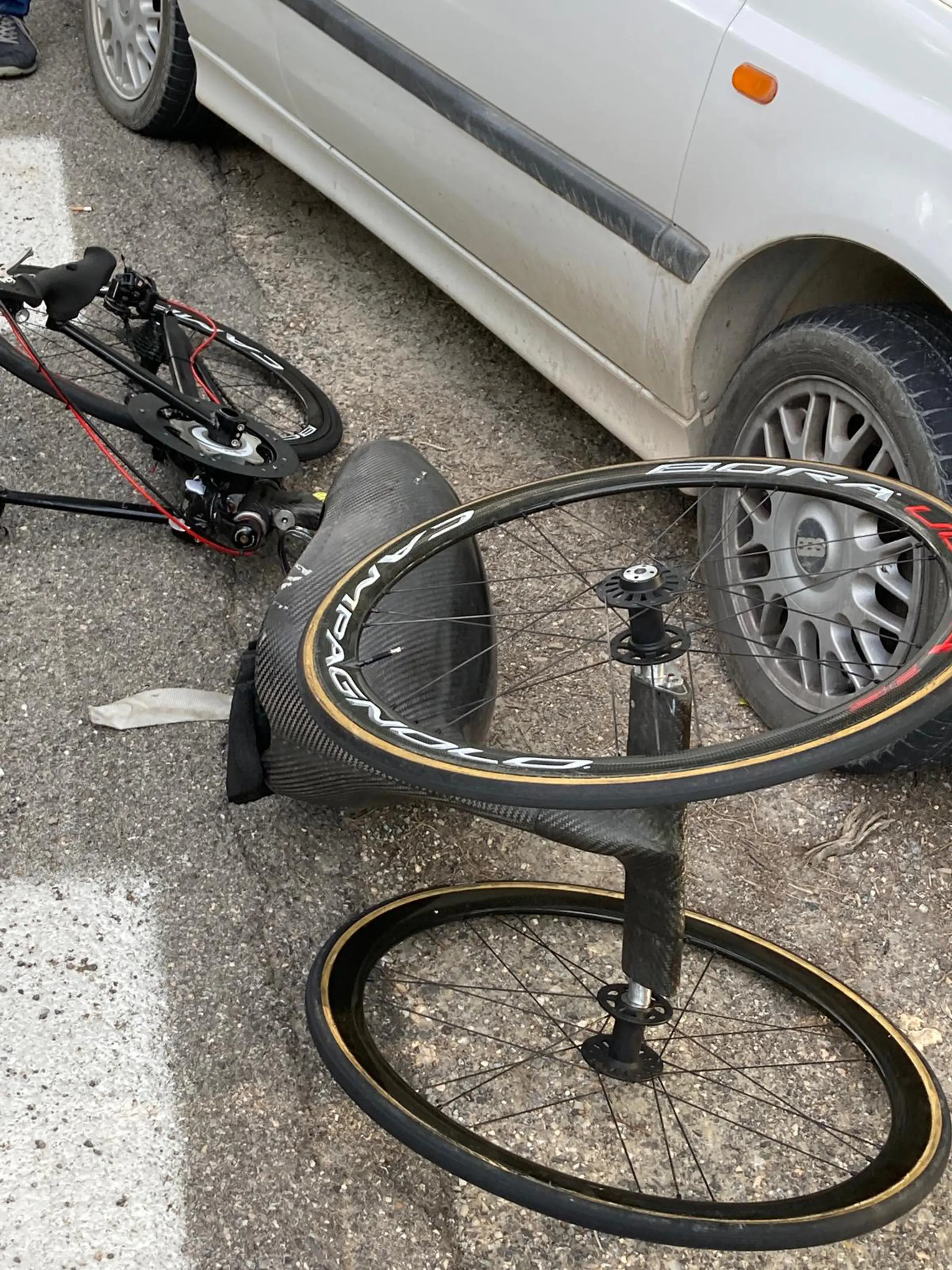 L'handbike di Zanardi dopo l'incidente in Toscana