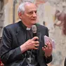 Il Cardinale Zuppi durante l'incontro con i ragazzi al Santuario Sant'Antonio da Padova. Foto Petrussi