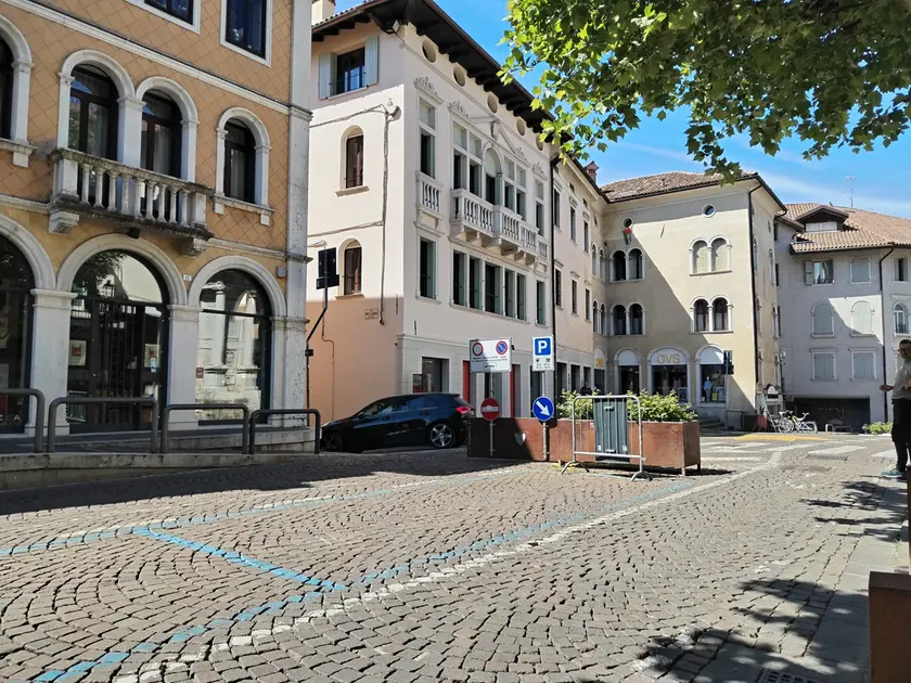 Centro chiuso al traffico