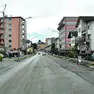 Il tratto di via Feltre dove sono stati tagliati gli alberi e dove quindi stanno per partire i lavori di riqualificazione
