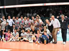 La squadra del Belluno volley dopo la vittoria contro il Domotek Reggio Calabria