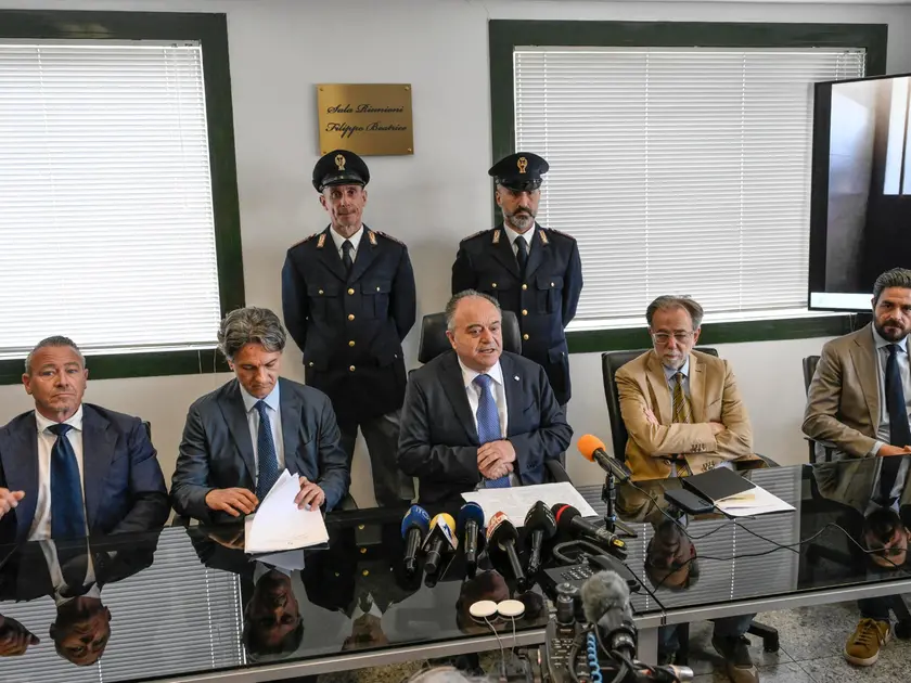 ll procuratore della Repubblica di Napoli Nicola Gratteri durante la conferenza stampa