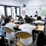 A sinistra bambini durante una lezione