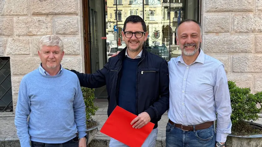 I promotori della lista civica Obiettivo Provincia, al centro Carlo Zanella