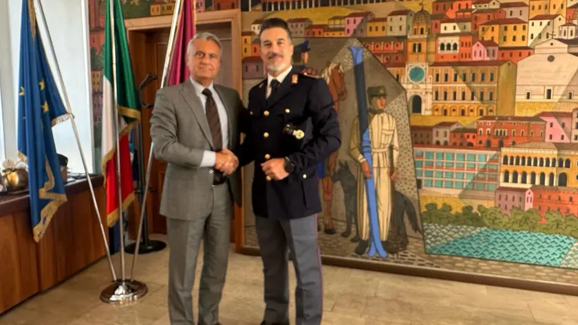 Il questore Marco Odorisio con l’assistente capo coordinatore della polizia di Stato Geremia Manuel Domingo