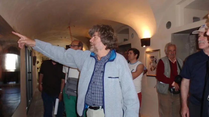 Reinhold Messner all’inaugurazione di una delle sale del museo