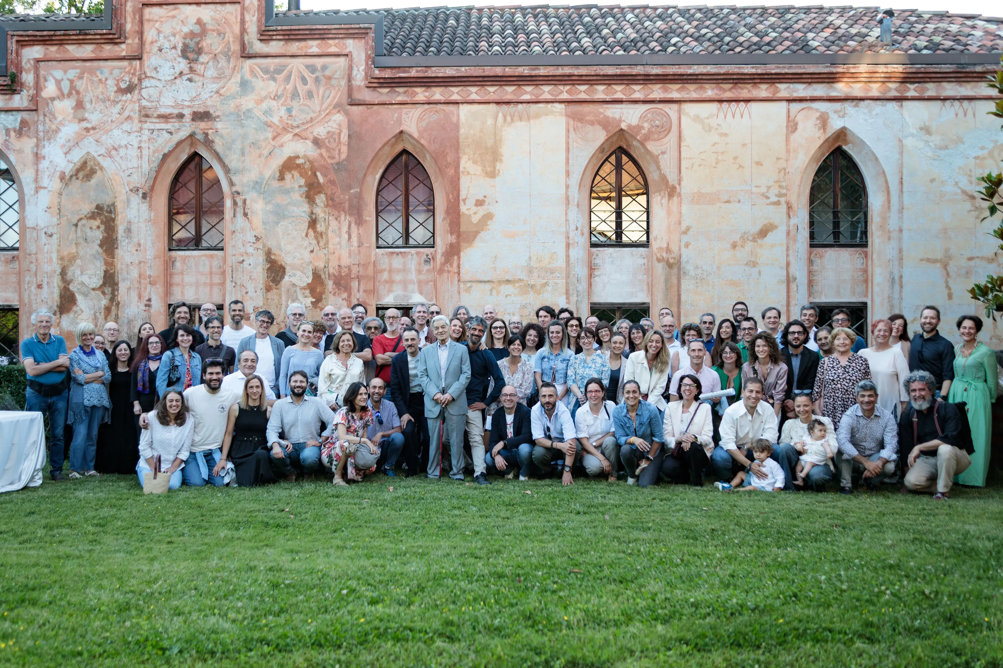La foto di gruppo durante la festa