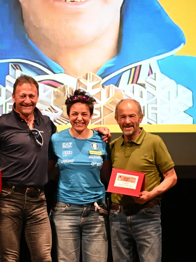 I fondisti Giuseppe Puliè e Maurilio De Zolt con il bronzo olimpico dello snowboard Lucia Dalmasso