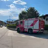 I vigili del fuoco fuori dall'abitazione del dramma a Meduno (Foto Ambrosio/Petrussi)