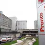 La donnma è ricoverata al Centro grandi ustionati di Padova