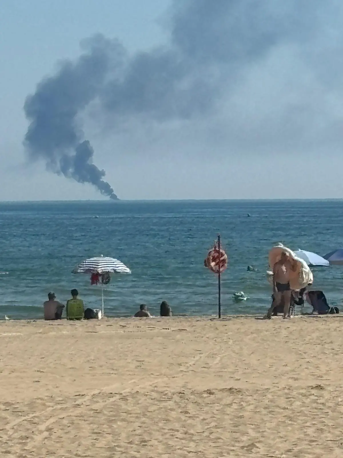 Il fumo visibile dalla costa