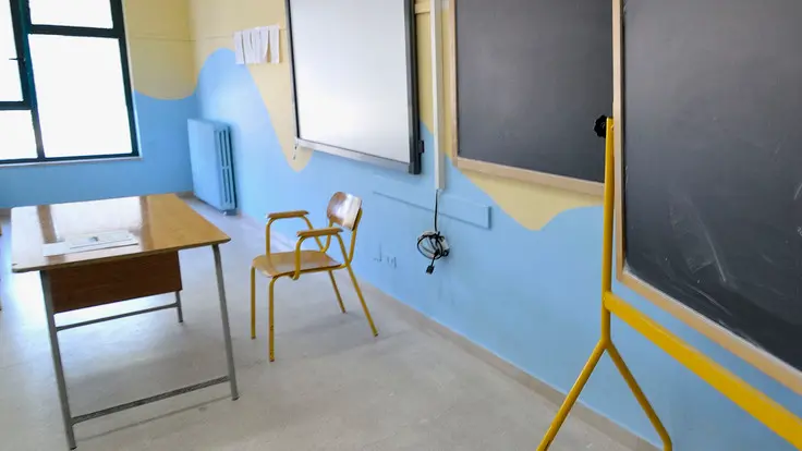 Un’ambulanza ha trasportato il docente all’ospedale