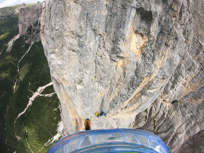 Le operazioni di recupero dell'alpinista caduto dalla Torre Trieste