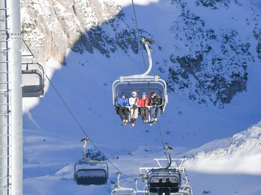 Una delle seggiovie ampezzane rimaste chiuse durante l'emergenza Covid
