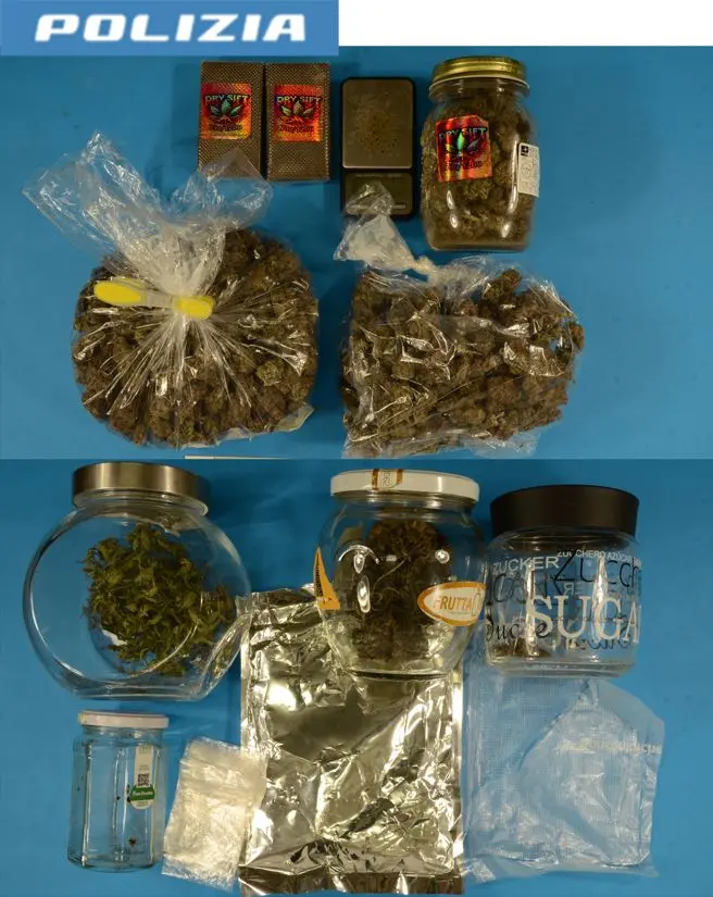 Lo stupefacente sequestrato in casa