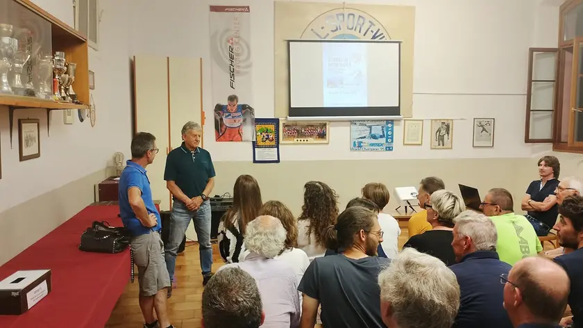 Diego Dalla Rosa durante la serata a Villaga organizzata dall'Enal Sport
